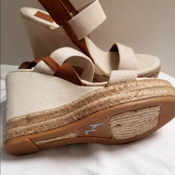 BRAND NEW TORY BURCH AUTHENTIC CANVAS WEDGE SANDAL - Picture 4 of 4